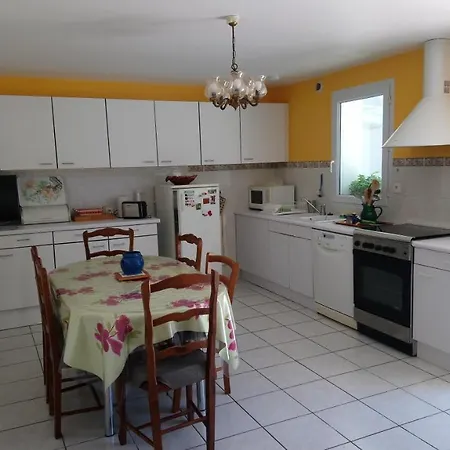 En Rez De Chaussee De Maison アパート エスプレット