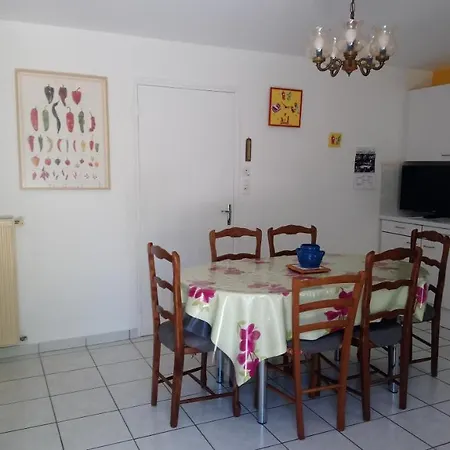 Appartamento En Rez De Chaussee De Maison